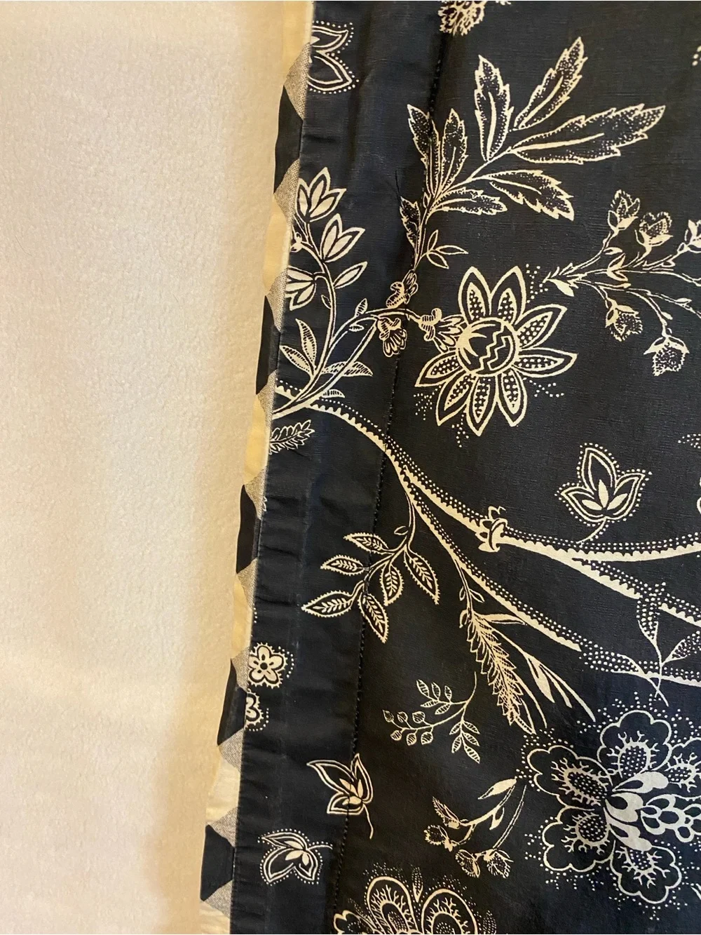 Set of 2 American Living 100% cotton black tan gingham plaid floral King shams